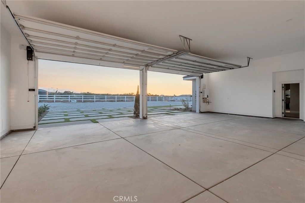 Garage, Interior, Water