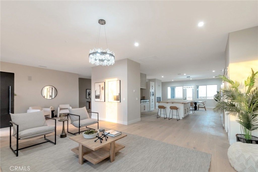 Chandelier, Dining room, Interior, Kitchen, Living room, Recessed Lighting, Wood Texture Flooring