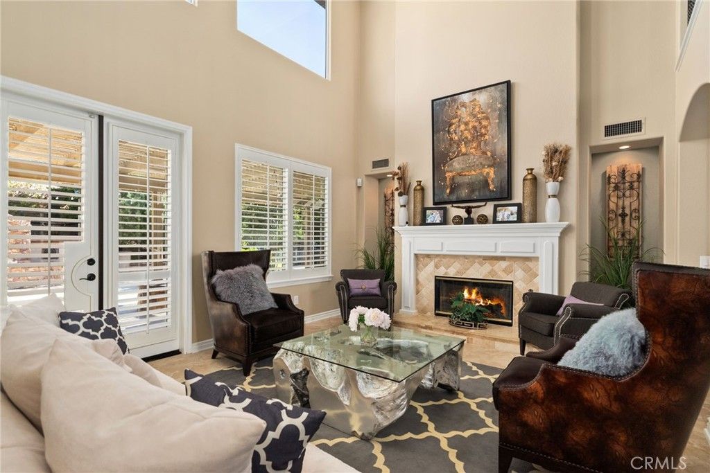 Fireplace, Interior, Living room