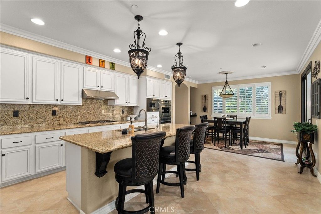 Dining room, Interior, Kitchen, Pendant Lights, Recessed Lighting, Stainless Steel Appliances