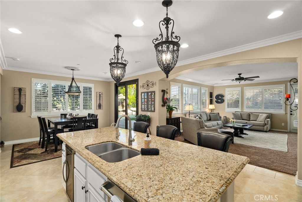 Dining room, Interior, Living room, Pendant Lights, Recessed Lighting