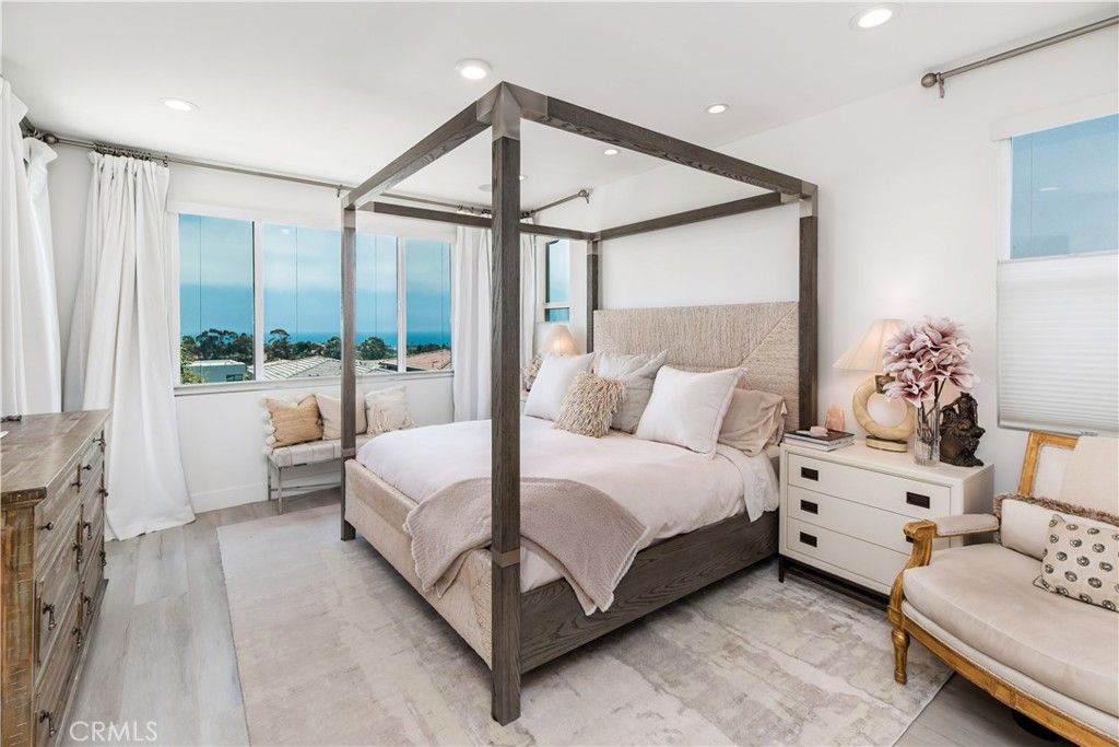 Bedroom, Interior, Recessed Lighting, Water, Wood Texture Flooring