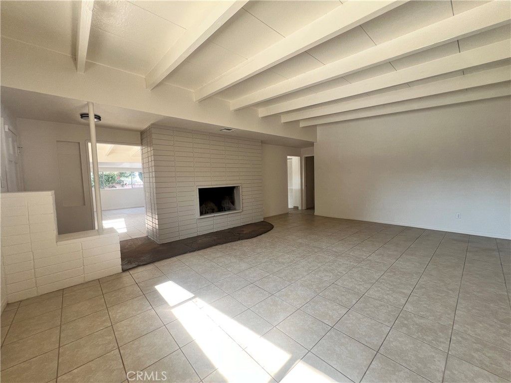 Empty room, Fireplace, Interior