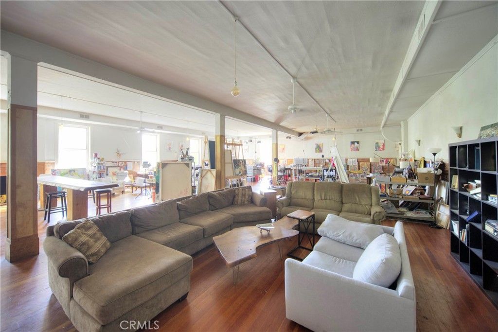 Interior, Living room, Pendant Lights, Wood Texture Flooring
