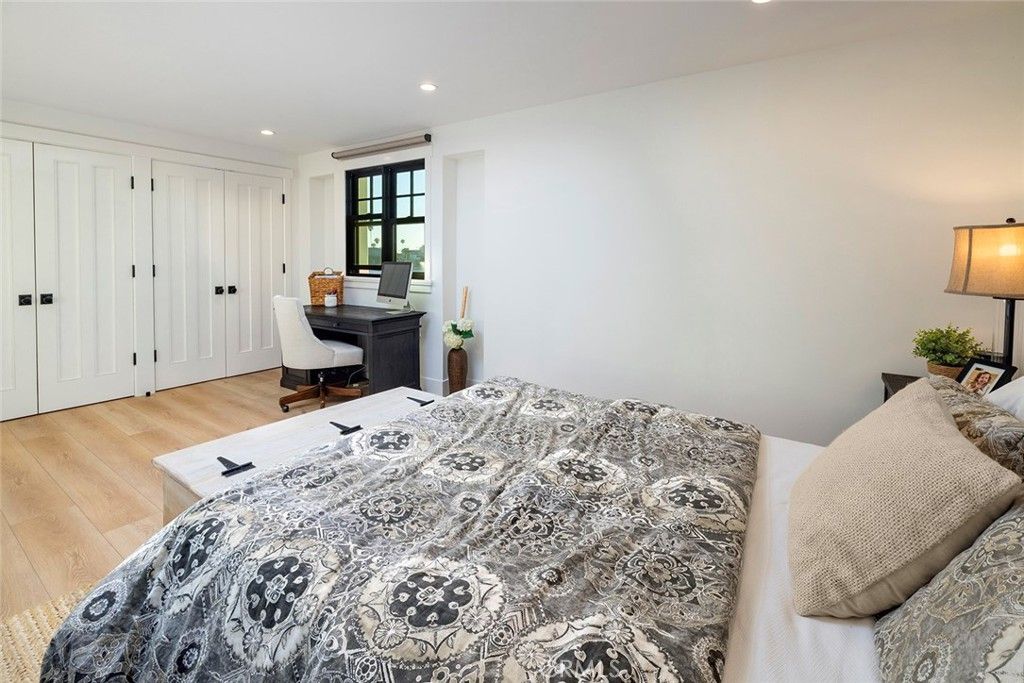 Bedroom, Home Office, Interior, Recessed Lighting, Wood Texture Flooring