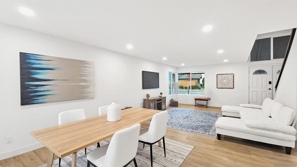 Dining room, Interior, Living room, Recessed Lighting, Wood Texture Flooring