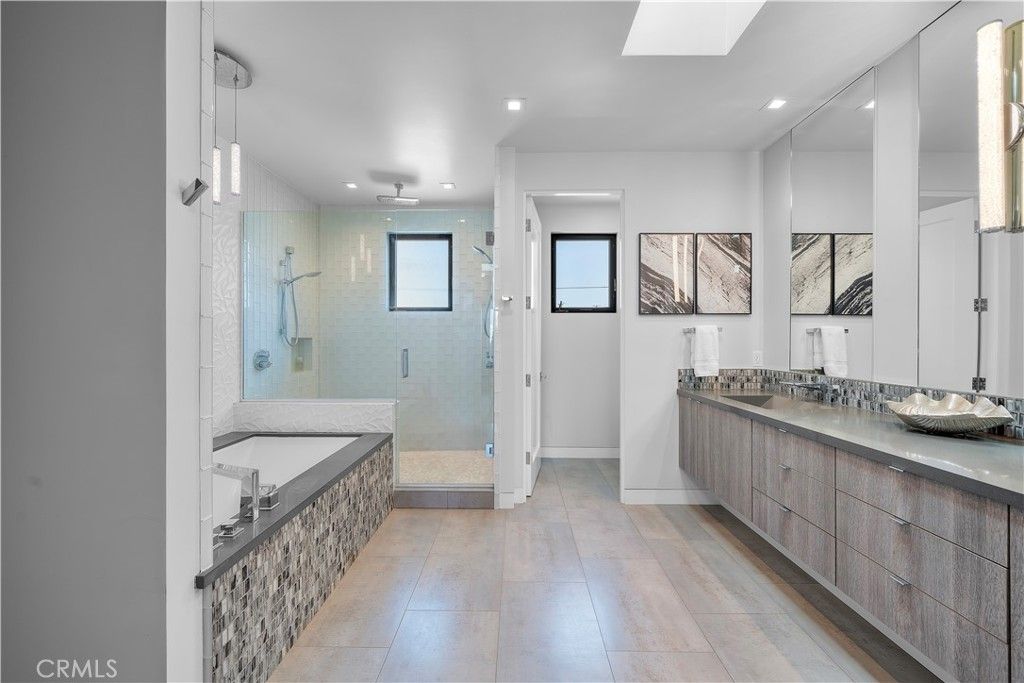 Bathroom, Dual Sink Vanities, Glass Shower, Interior, Pendant Lights, Recessed Lighting