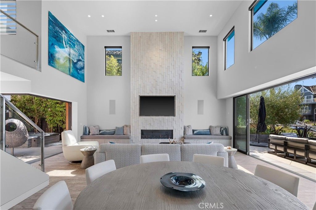 Dining room, Fireplace, Interior, Living room, Recessed Lighting