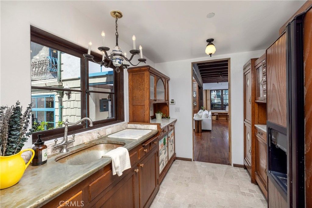 Chandelier, Interior, Wood Texture Flooring