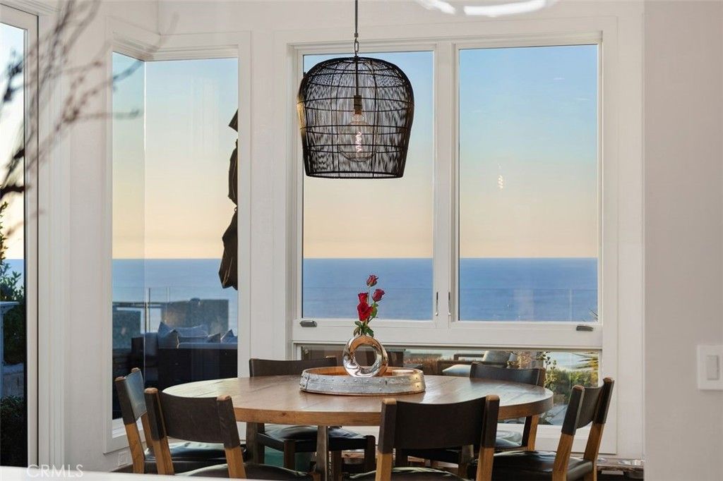 Dining room, Interior, Pendant Lights, Water