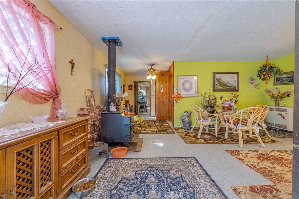 Dining room, Fireplace, Interior