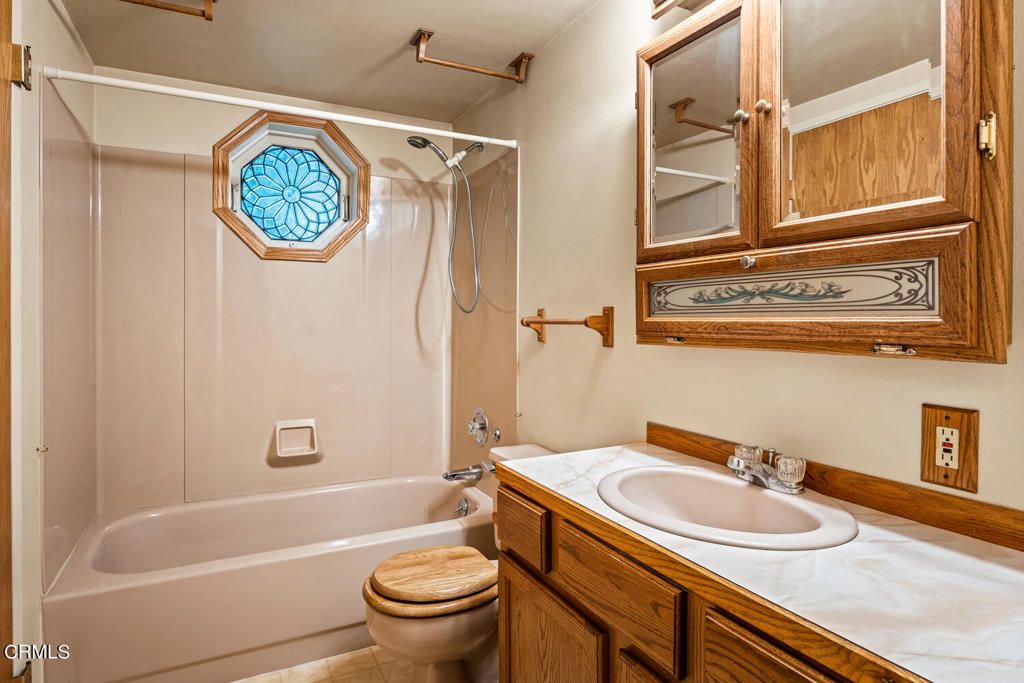 Bathroom, Interior, Tile Countertops