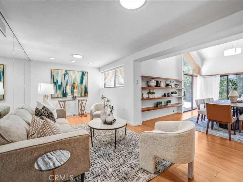 Dining room, Interior, Living room, Pendant Lights, Recessed Lighting, Wood Texture Flooring