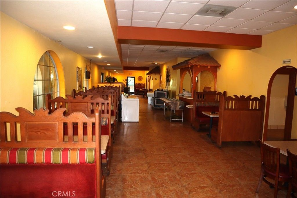 Dining room, Interior, Recessed Lighting