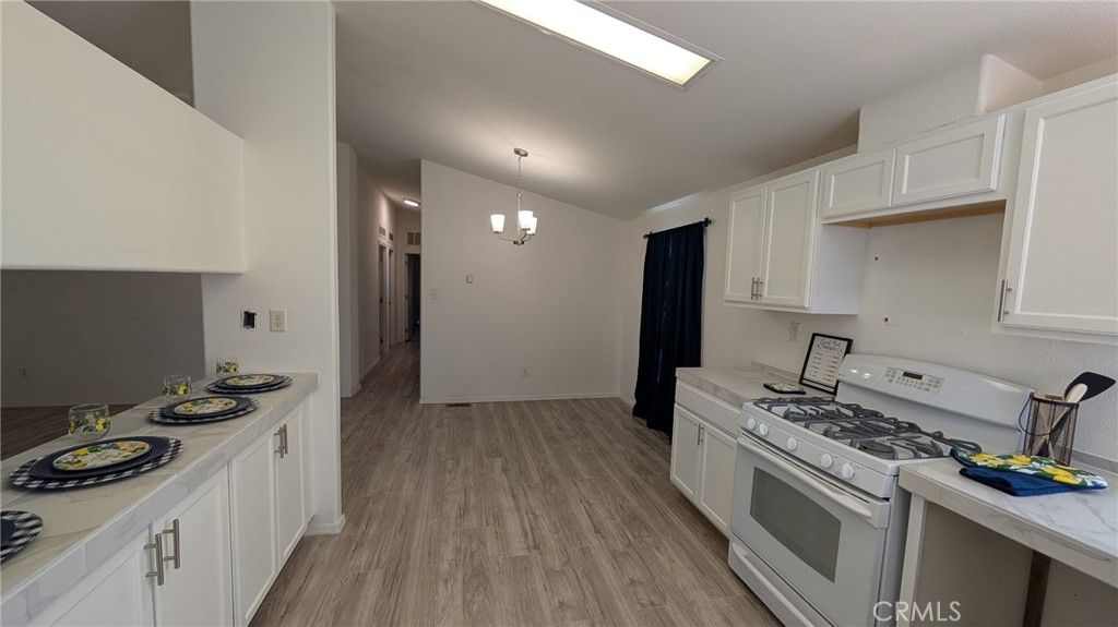 Chandelier, Interior, Kitchen, Wood Texture Flooring
