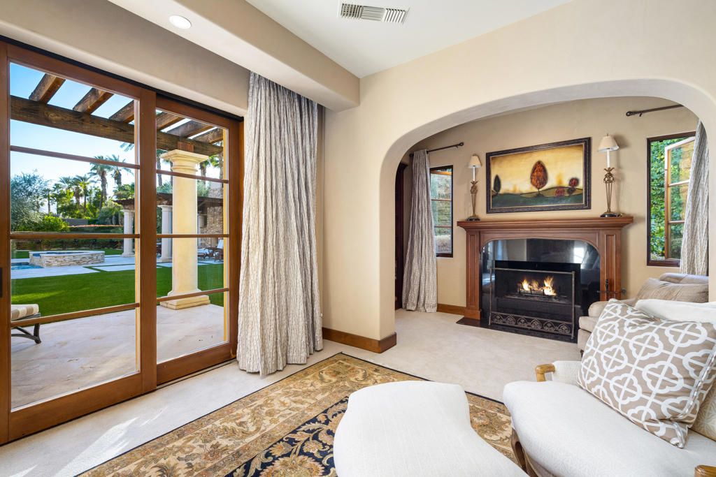 Fireplace, Interior, Living room, Recessed Lighting
