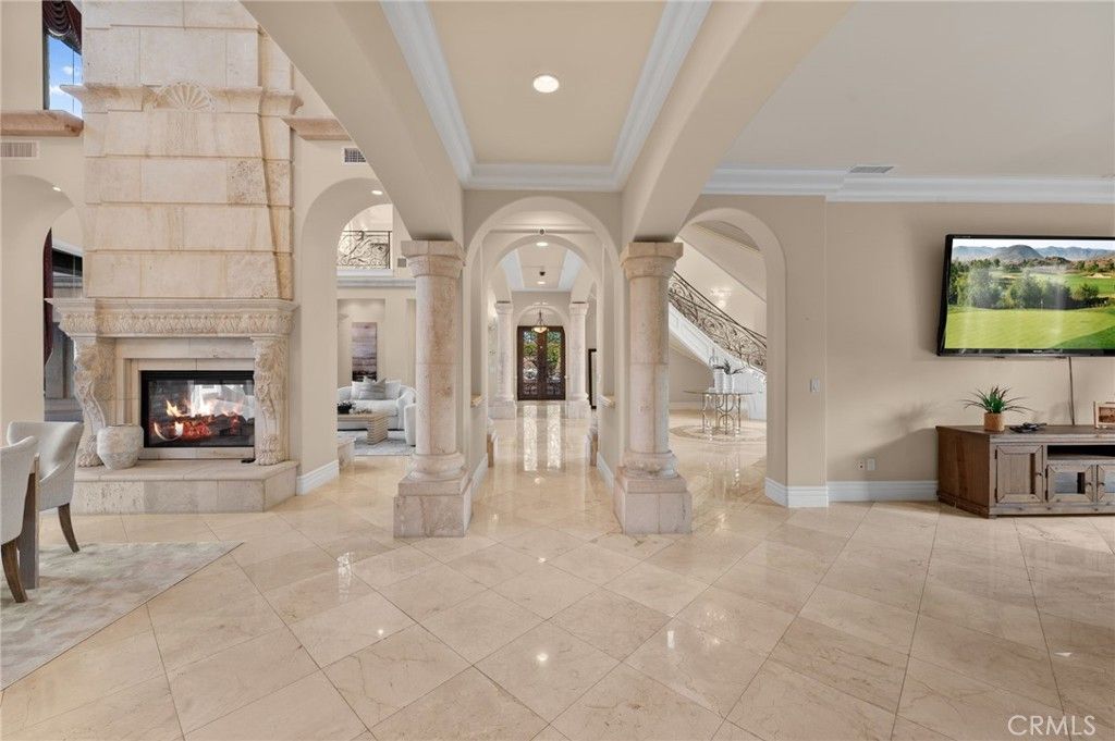 Fireplace, Interior, Recessed Lighting