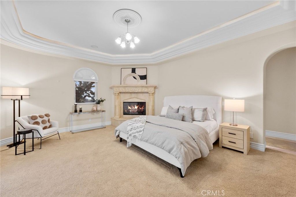 Bedroom, Fireplace, Interior, Pendant Lights