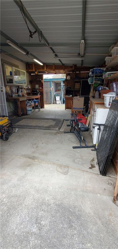 Garage, Interior