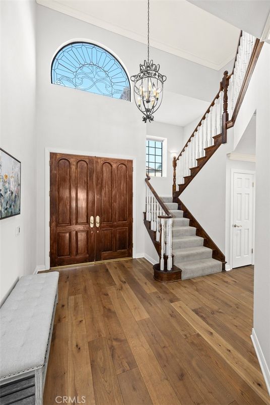 Chandelier, Interior, Wood Texture Flooring