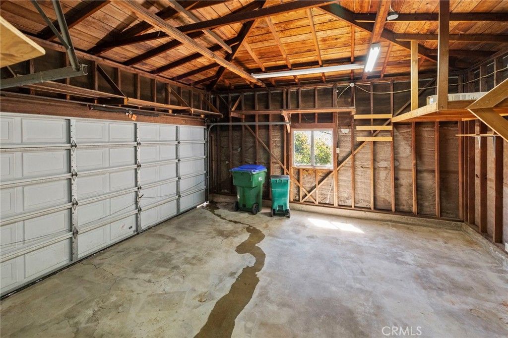Garage, Interior, Wooden Beams, Wooden Ceilings