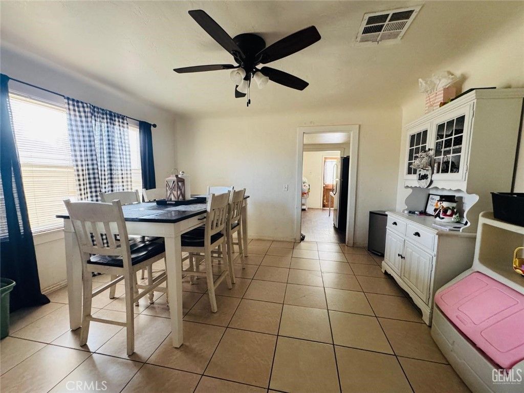 Dining room, Interior