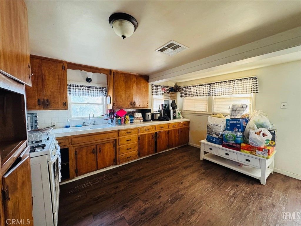 Interior, Kitchen, Wood Texture Flooring