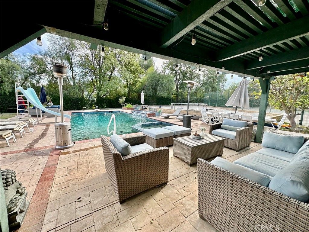 Exterior, Playground, Pool