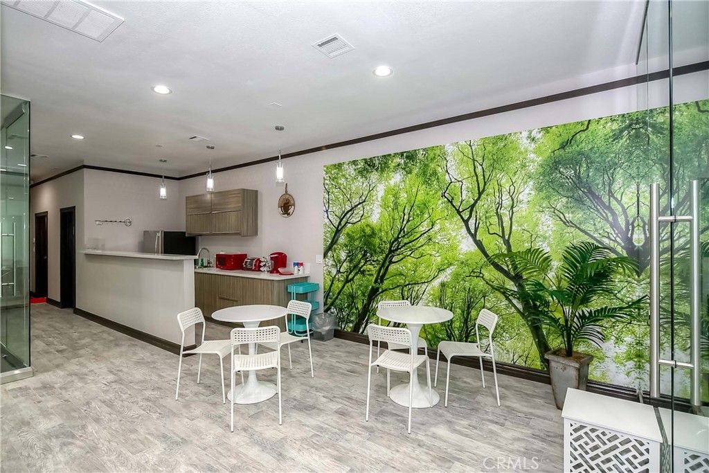 Interior, Pendant Lights, Recessed Lighting, Wood Texture Flooring