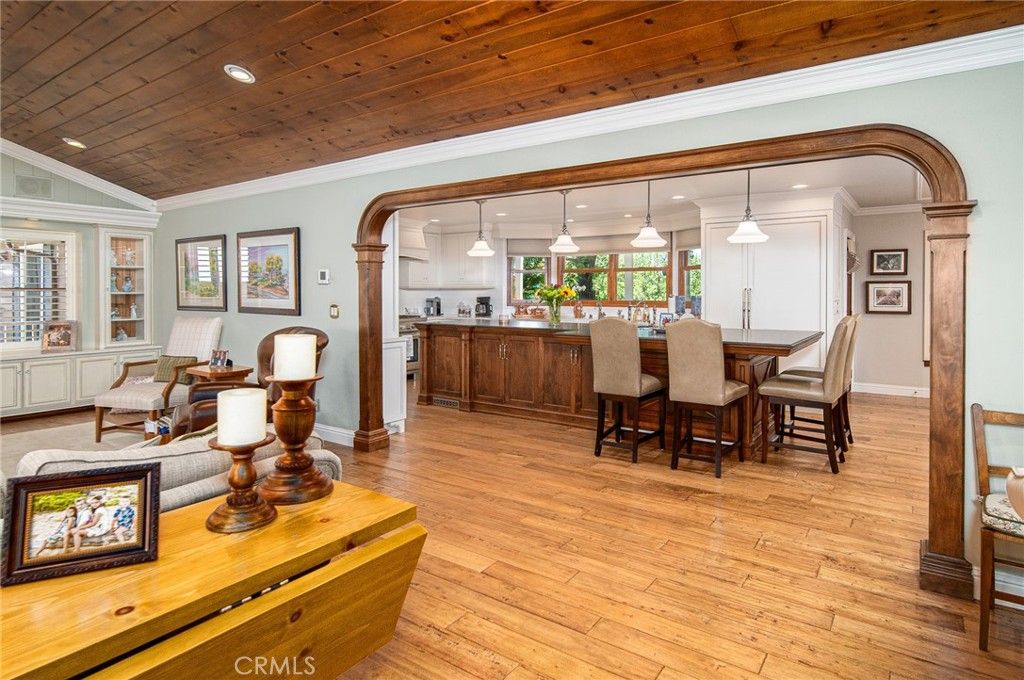 Dining room, Interior, Kitchen, Pendant Lights, Recessed Lighting, Wooden Ceilings, Wood Texture Flooring