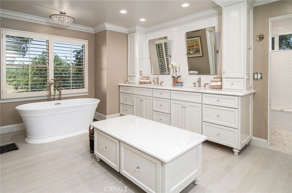 Bathroom, Dual Sink Vanities, Free Standing Baths, Interior, Recessed Lighting, Wood Texture Flooring