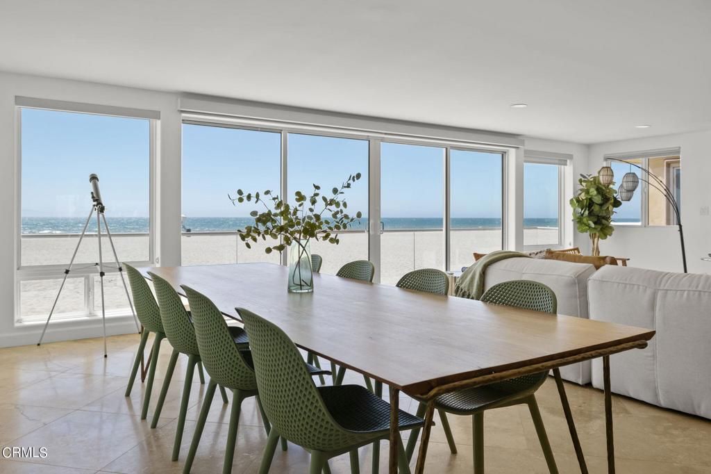 Dining room, Interior, Recessed Lighting, Water