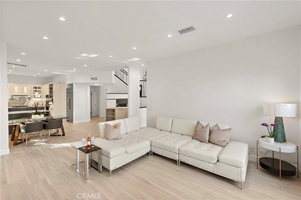 Dining room, Interior, Kitchen, Living room, Pendant Lights, Recessed Lighting, Wood Texture Flooring