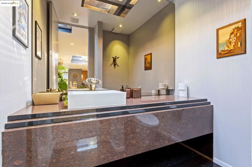 Bathroom, Interior, Recessed Lighting