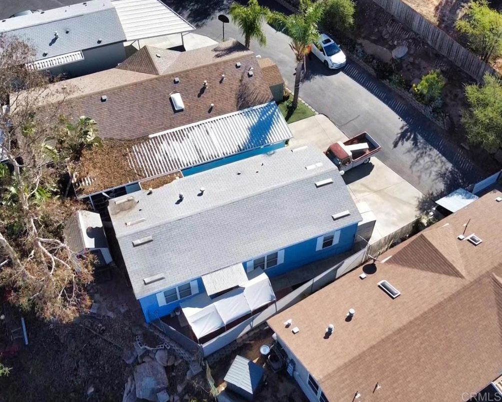 Exterior, Drone