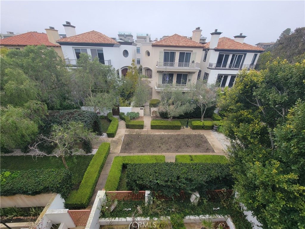 Backyard, Exterior, Facade, Mediterranean