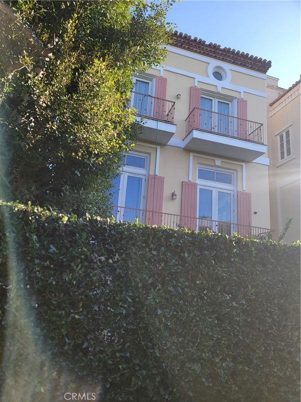Exterior, Facade, Mediterranean