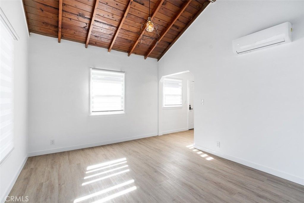 Empty room, Interior, Pendant Lights, Wooden Beams, Wooden Ceilings, Wood Texture Flooring