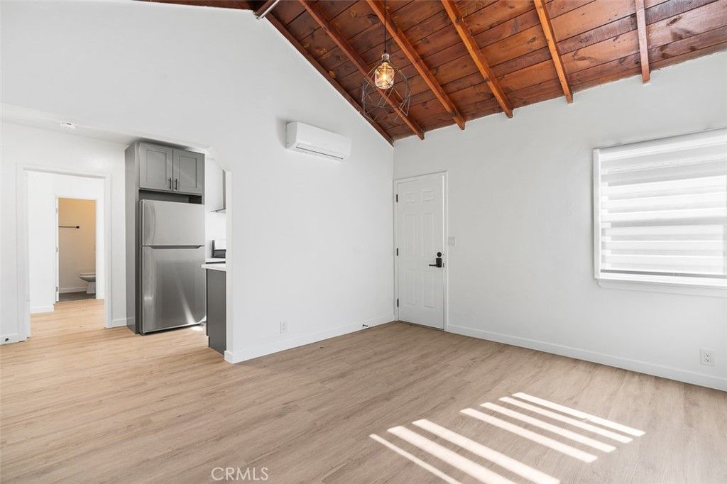 Empty room, Interior, Pendant Lights, Wooden Beams, Wooden Ceilings, Wood Texture Flooring
