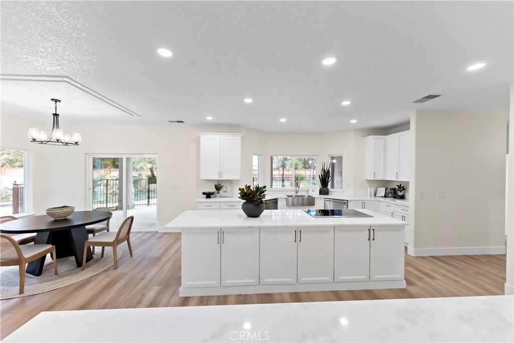 Chandelier, Dining room, Interior, Kitchen, Recessed Lighting, Wood Texture Flooring