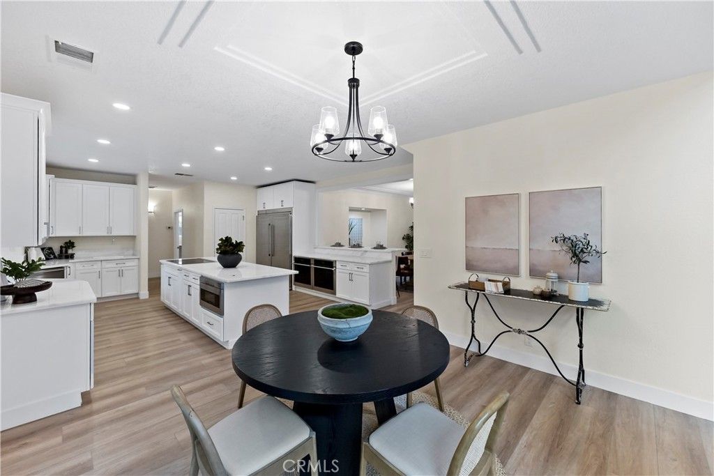 Chandelier, Dining room, Interior, Kitchen, Recessed Lighting, Wood Texture Flooring