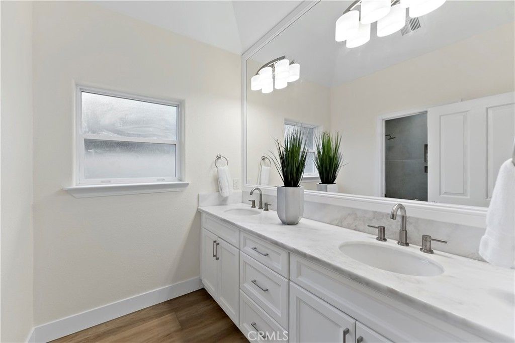 Bathroom, Dual Sink Vanities, Interior, Wood Texture Flooring