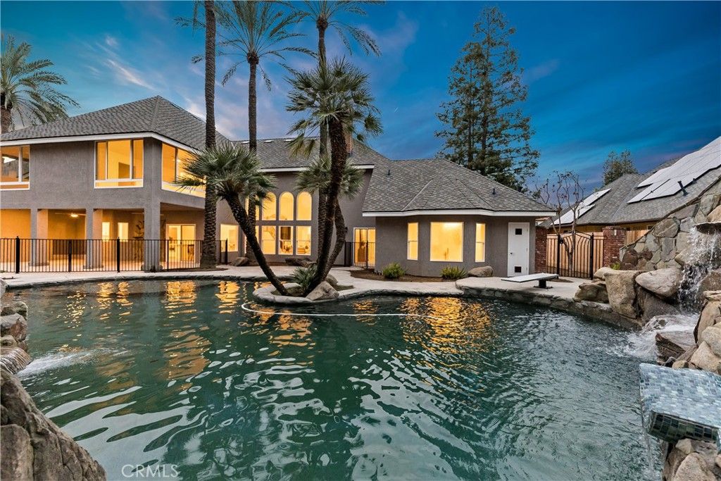 Exterior, Pool, Solar Panels