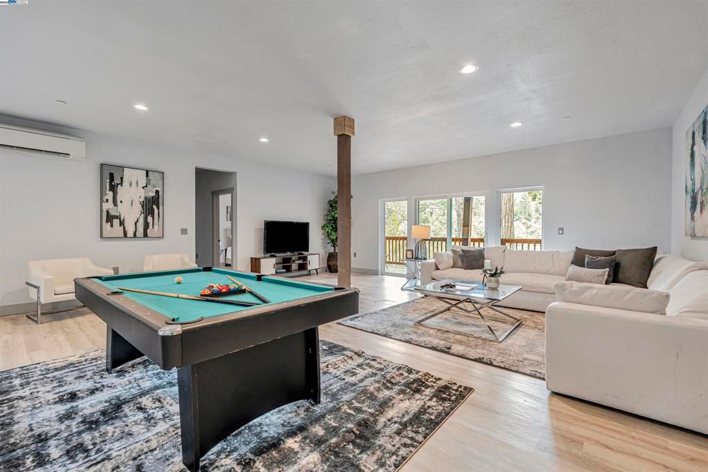 Billiard Table, Game Room, Interior, Living room, Recessed Lighting, Wood Texture Flooring
