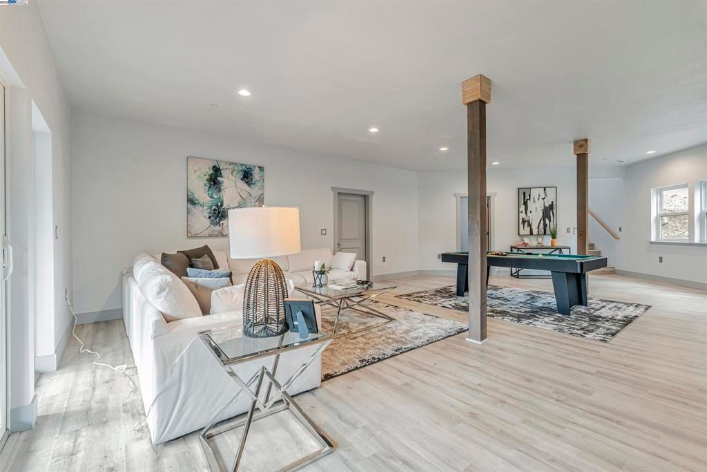 Billiard Table, Game Room, Interior, Living room, Recessed Lighting, Wood Texture Flooring