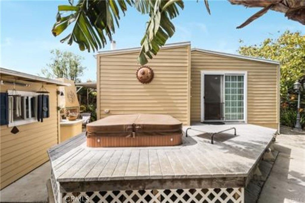 Exterior, Hot Tub