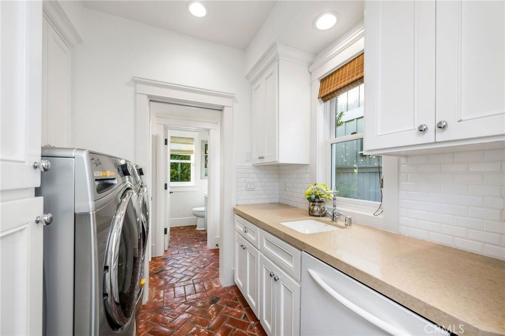 Interior, Recessed Lighting, Washer