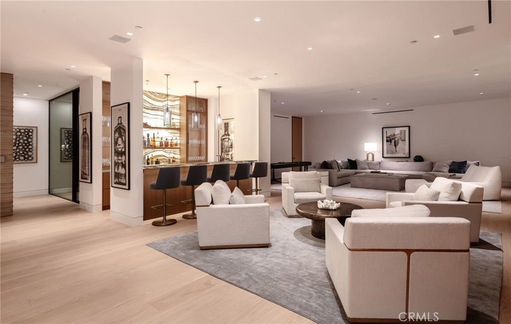 Interior, Living room, Pendant Lights, Recessed Lighting, Wood Texture Flooring