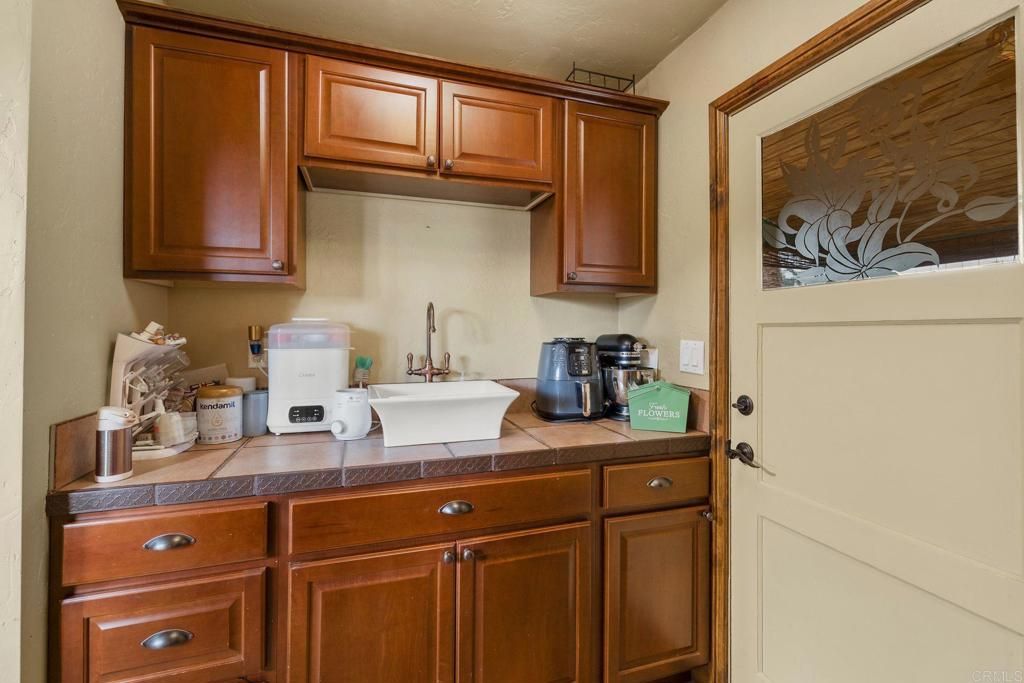 Bathroom, Interior, Tile Countertops