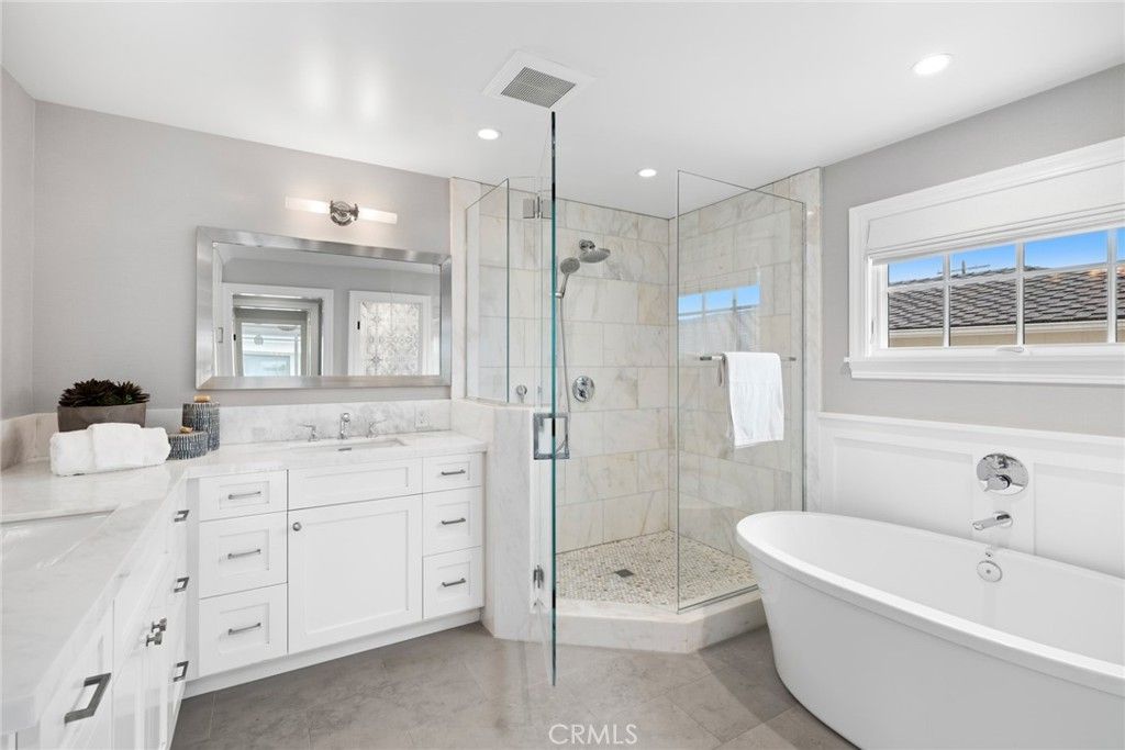 Bathroom, Free Standing Baths, Glass Shower, Interior, Recessed Lighting